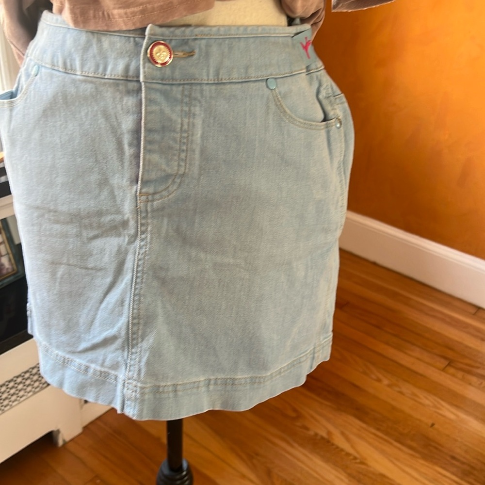 Adorable, jean skirt new without tags